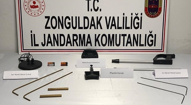 Define arayan 3 kişi kıskıvrak yakalandı