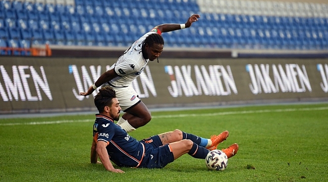 Denizlispor, Başakşehir'den 1 puanı söküp aldı