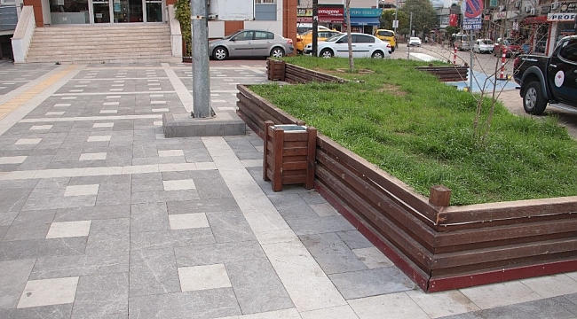 Devrek'te banklar ve oturaklar kaldırıldı