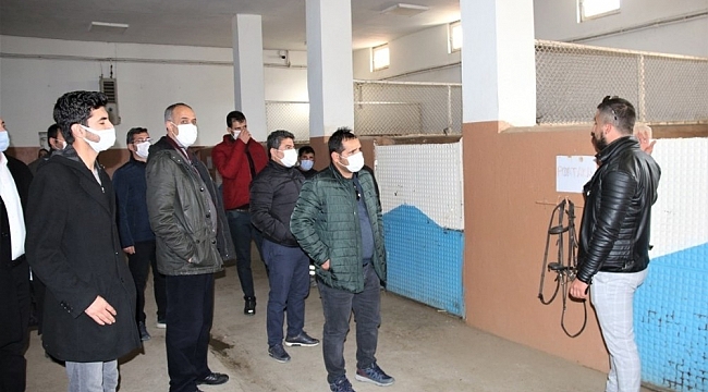 Edremit'te öğretmenler ata bindi