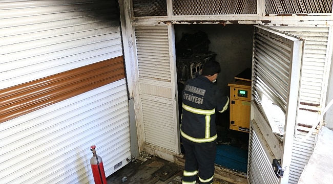 Elektrik panosunda çıkan yangın paniğe neden oldu