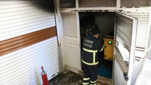 Elektrik panosunda çıkan yangın paniğe neden oldu