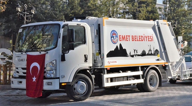 Emet Belediyesi yeni çöp kamyonu hizmete girdi