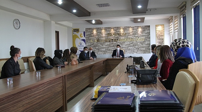 Erzurum'da öğretmenler kalite etiketi belgelerini aldılar