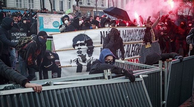 Fransa'daki protestolar devam ediyor