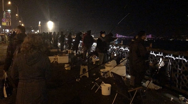 Galata Köprüsünde korona virüse olta attılar