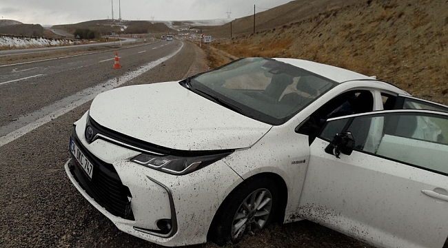 Gürün'de otomobil takla attı: 1'i ağır 3 yaralı