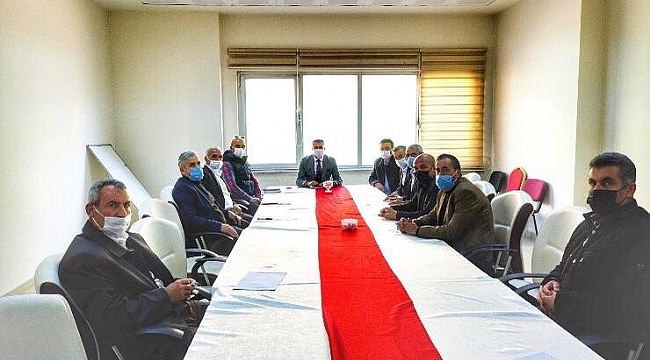 Hakkari'de muhtarlarla istişare toplantısı