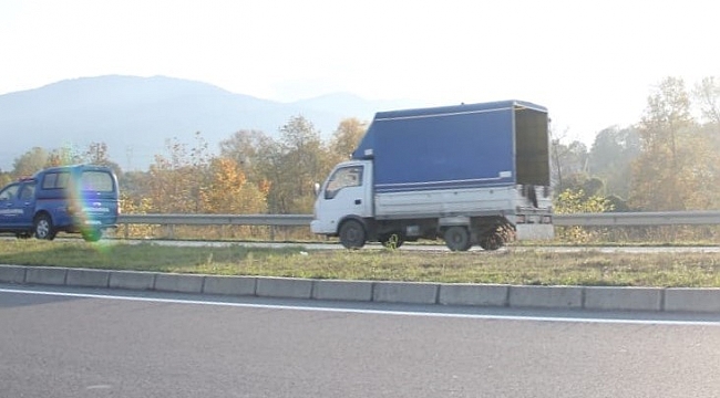 Hastalıklı ineği keserek etlerini parçalayan 3 kişi jandarmaya yakalandı