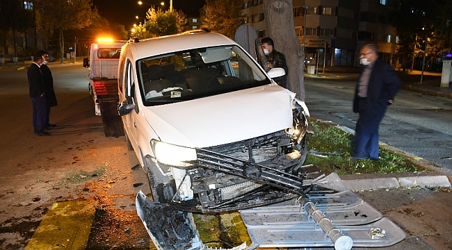 Hava yastığı sayesinde kazayı yara almadan atlattı