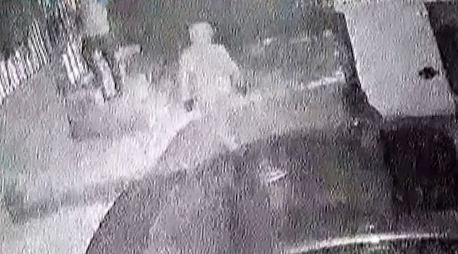 Hırsızların alarm paniği kamerada