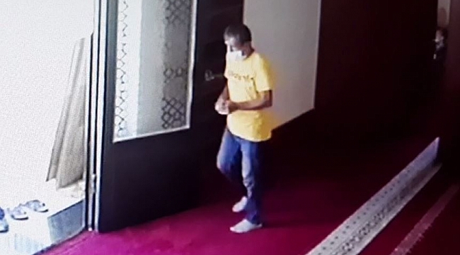 İmamın telefonunu çalan hırsız önce güvenlik kamerasına yakalandı