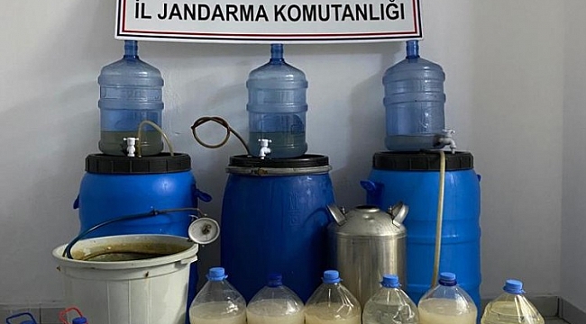 İzmir'de kaçak içki operasyonu