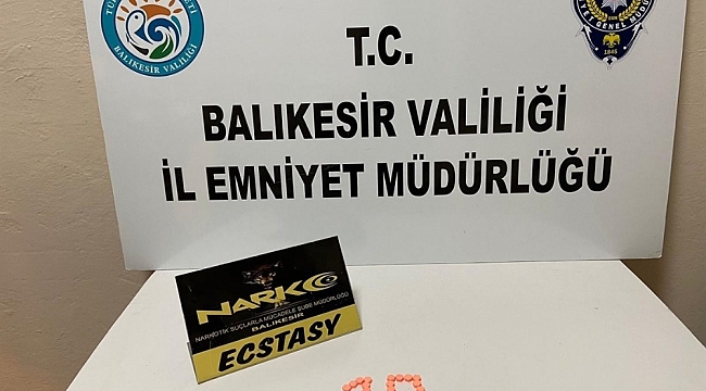 İzmir'den otobüsle uyuşturucu getiren şüpheli yakalandı
