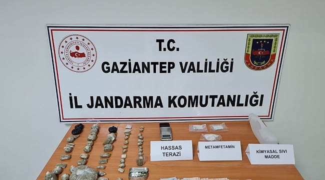 Jandarma'dan uyuşturucu tacirlerine şafak baskını