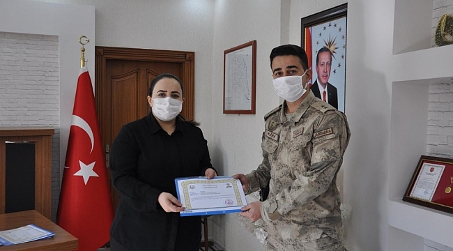 Kaymakam Demir'den jandarma personellerine başarı belgesi