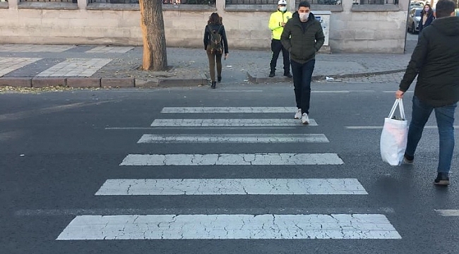 Kayseri'de yaya geçiş önceliğine uymayan 41 araca cezai işlem uygulandı
