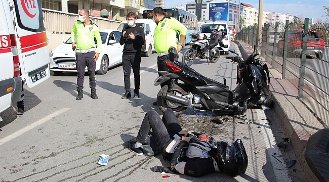 Kazada yaralanan arkadaşının başından ayrılmadı