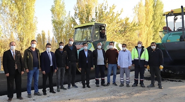 Kemah yolunda sıcak asfalt çalışmalarına başlanıldı