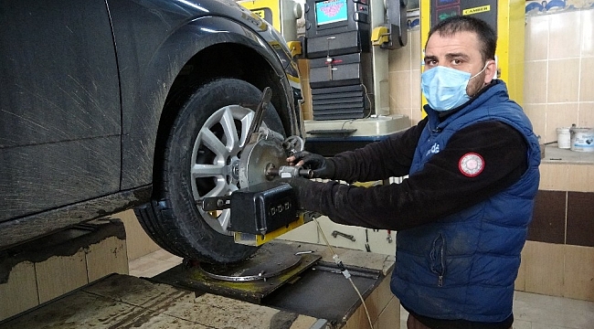 Kış mesaisi başladı, lastikçilerde yoğunluk