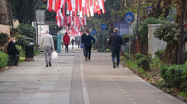 Kısıtlama biter bitmez Kocaeli halkı kendini sokağa attı