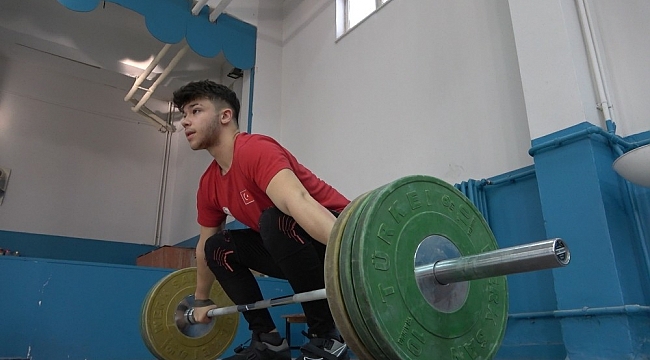 Korona virüse rağmen yılmayıp azmetti, dünya ikincisi oldu