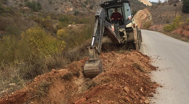 Köylerin kanalizasyon ve arızalı olan içme suyu hattı onarıldı