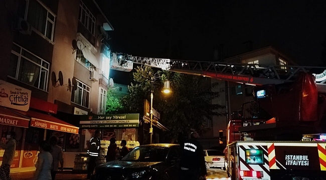 Maltepe'de üç katlı binada çıkan yangında can pazarı: 15 kişi kurtarıldı
