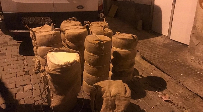 Mandıra deposundan 300 bin liralık kaşar çalındı