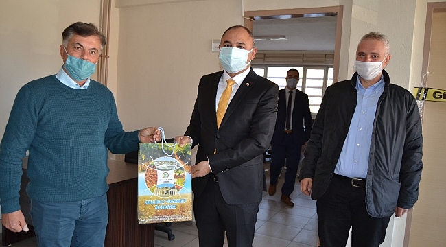 Manisa'da Covid-19 kahramanlarına üzüm dopingi