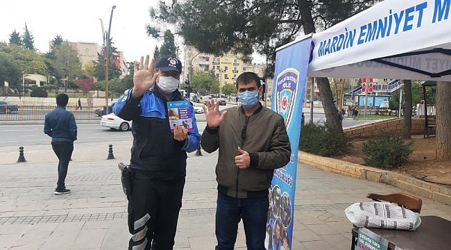 Mardin'de polisler 'kadına karşı şiddete dur' dedi