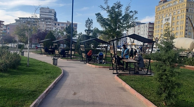 Mardin'de vatandaşlar korona virüsü yok sayıyor, park ve bahçelere akın ediyor