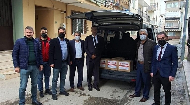 MHP Osmangazi Teşkilatı'ndan ihtiyaç sahiplerine erzak desteği