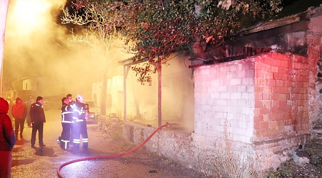 Müstakil evdeki yangın paniğe neden oldu