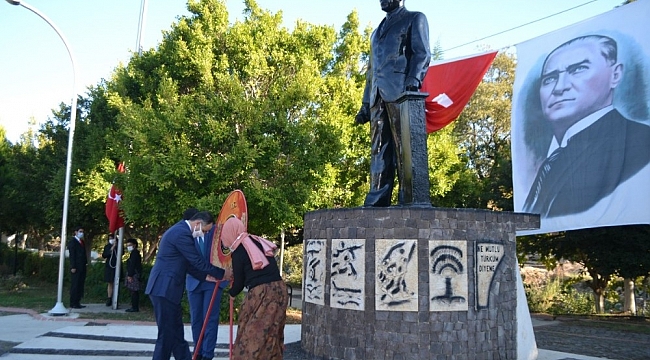 Öğretmenler Günü Bozyazı'da sade bir törenle kutlandı