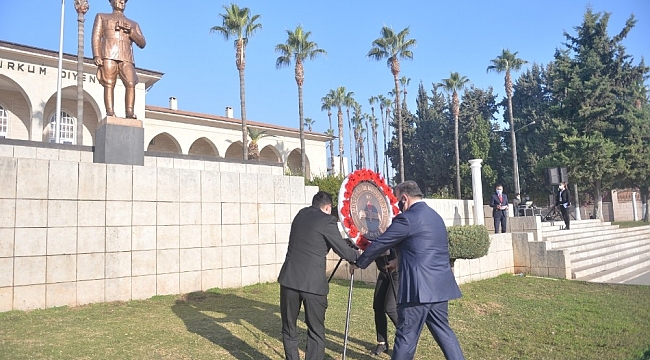 Öğretmenler Günü Mersin'de törenle kutlandı