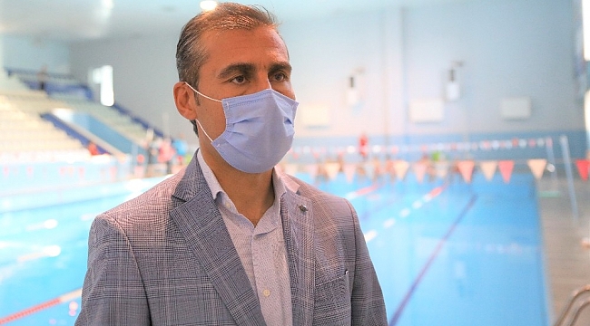 Öğretmenler Gününe özel yüzme eğitimi
