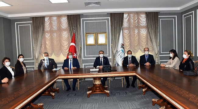 Öğretmenlerden Vali Çuhadar'a ziyaret
