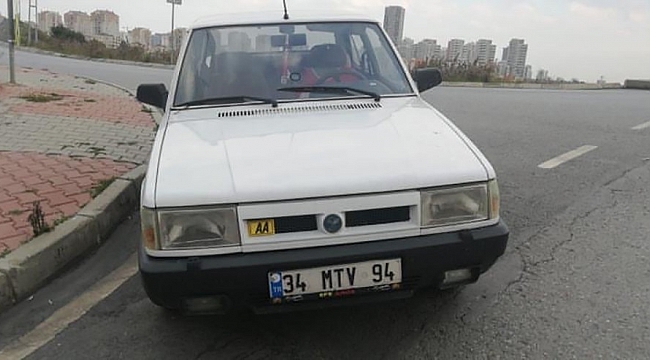 Otomobili vurdurup çalan hırsızlar yakıtı bitince vites topuzunu alıp kaçtı