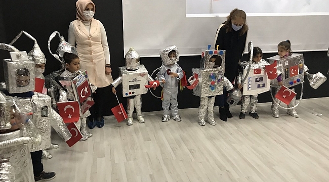 "Uzay Haftası Etkinlikleri" kapsamında düzenlenen yarışmanın kazananları ödüllerine kavuştu