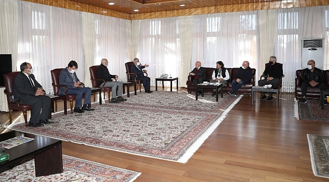 Rektör Çomaklı, Erzurum'a yatırım yapacak işadamlarını ağırladı