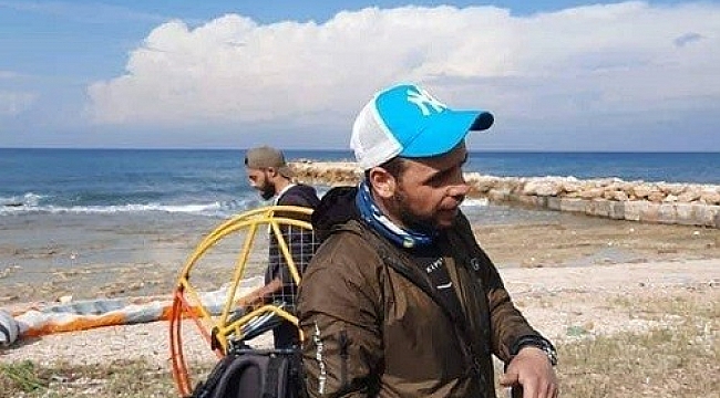 Rüzgara kapılan Türk paraşütçü Lübnan sahiline iniş yaptı