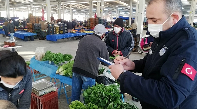 Sarayköy'de pazar esnafına HES kodu denetimi yapıldı