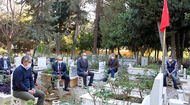 Şehit öğretmen Hacı Ömer Serin kabri başında dualarla anıldı