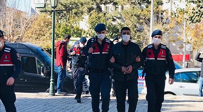 Sivrihisar'da uyuşturucu madde ve silah operasyonu, 3 şüpheli yakalandı
