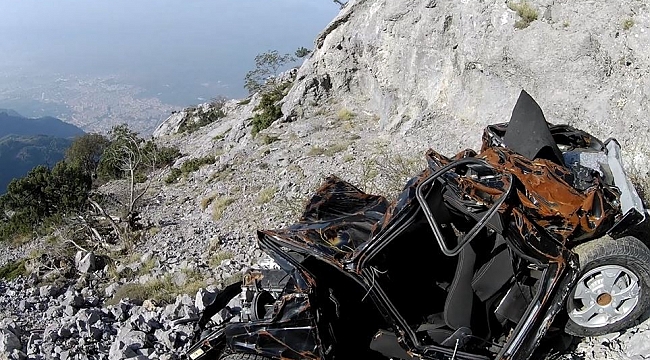 Spil'de kaderine terk edilen araçlar görüntülendi
