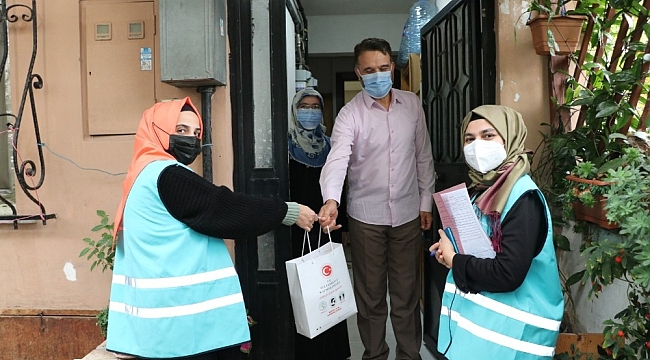 Sultanbeyli Kaymakamlığı Covid-19 salgını sürecinde koruyucu ailelerin yanında