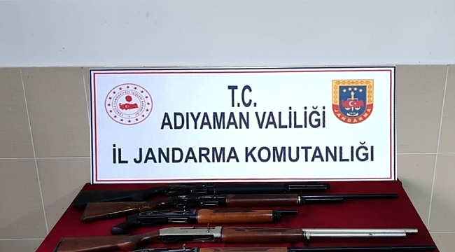 Şüpheli araçta pompalı av tüfekleri bulundu