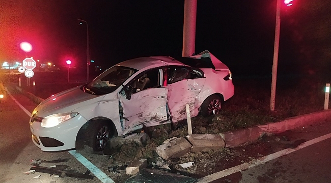Tekirdağ'da otomobil ile kamyonet çarpıştı: 1 Yaralı