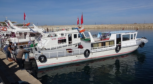 Van Gölü'ndeki kayıtlı balıkçı teknelerine destek